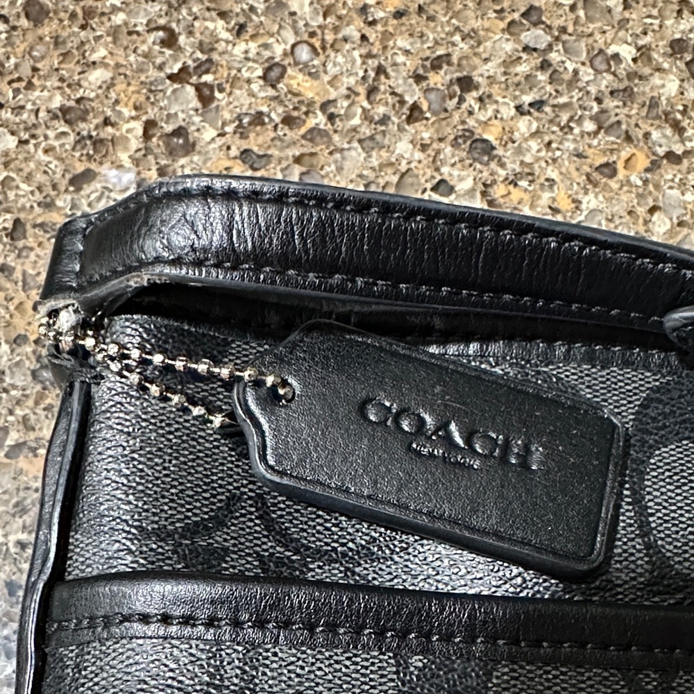 Coach Signature Black Shoulder Bag - Picture 8 of 8